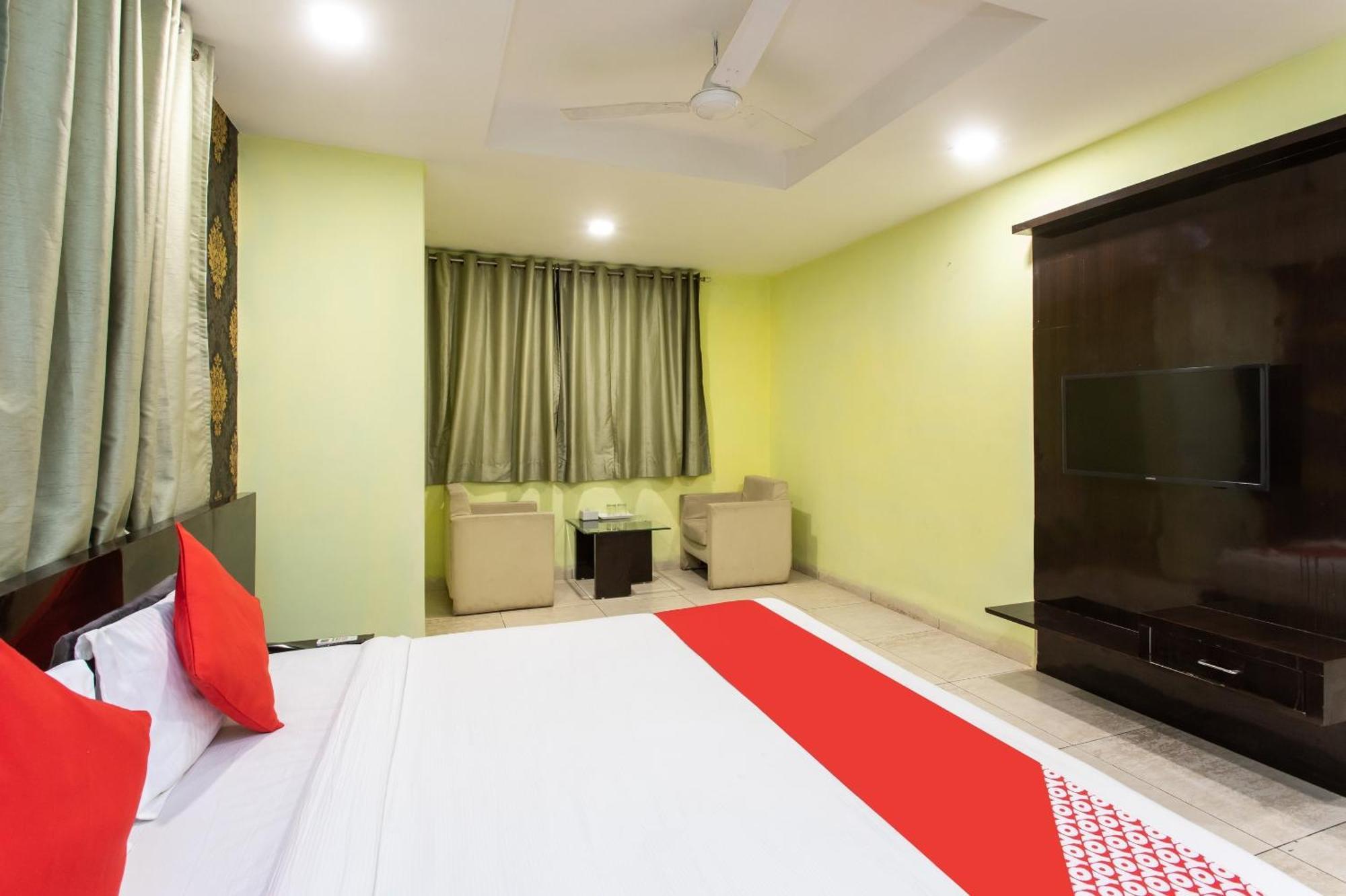 Capital O Swan Paradise Indore Exterior photo