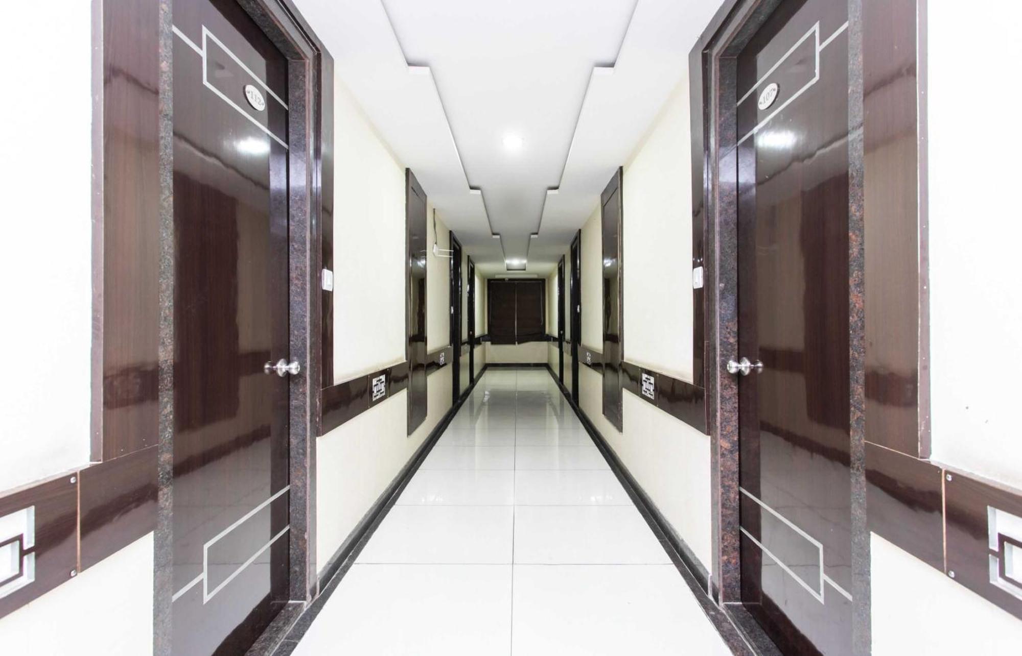 Capital O Swan Paradise Indore Exterior photo