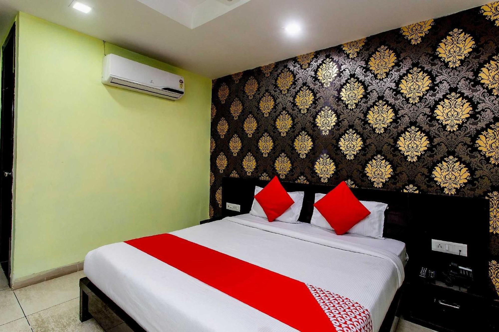 Capital O Swan Paradise Indore Exterior photo