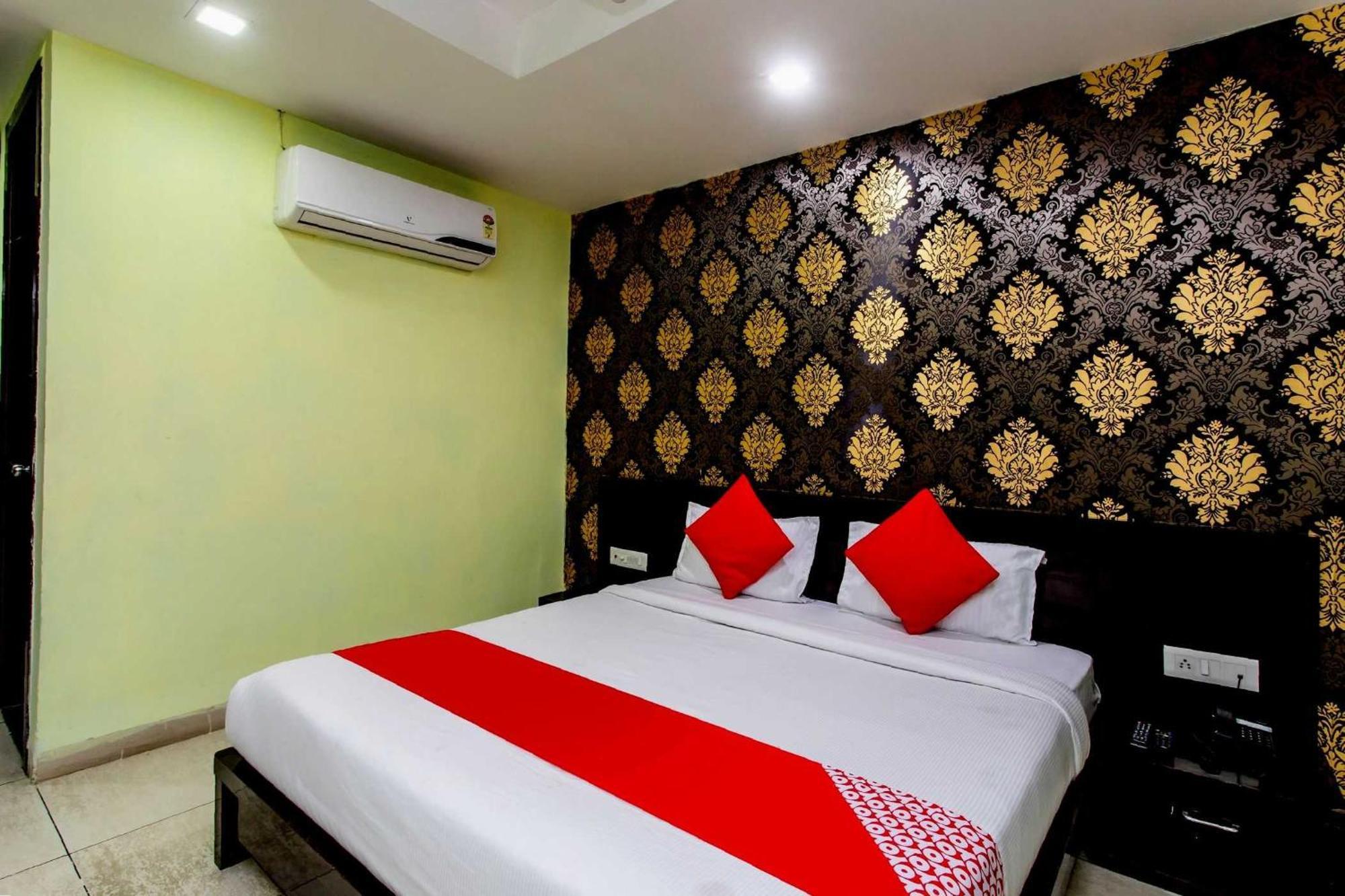 Capital O Swan Paradise Indore Exterior photo