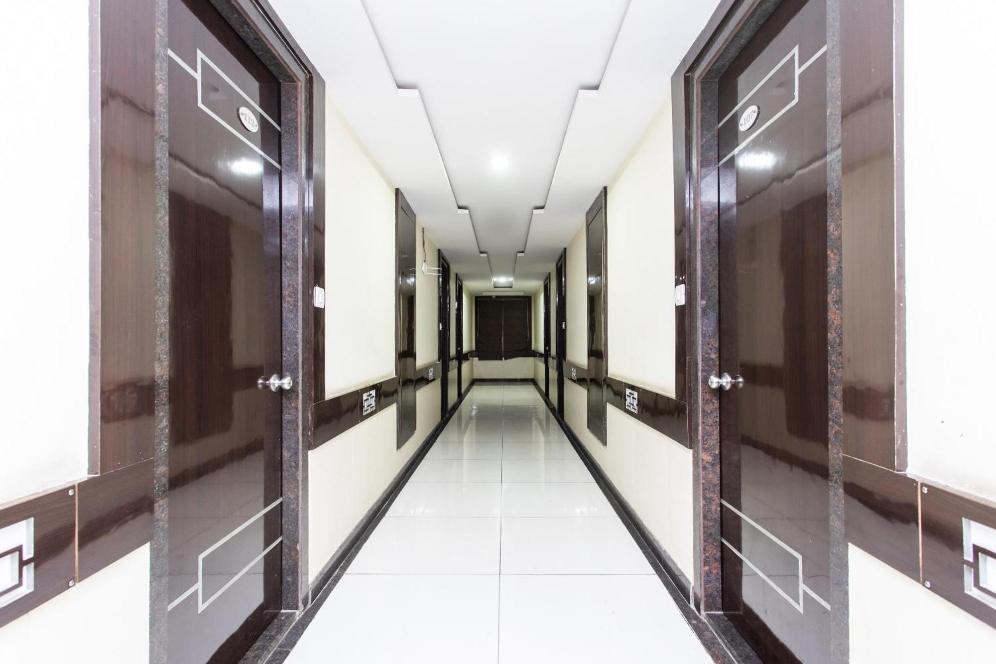 Capital O Swan Paradise Indore Exterior photo